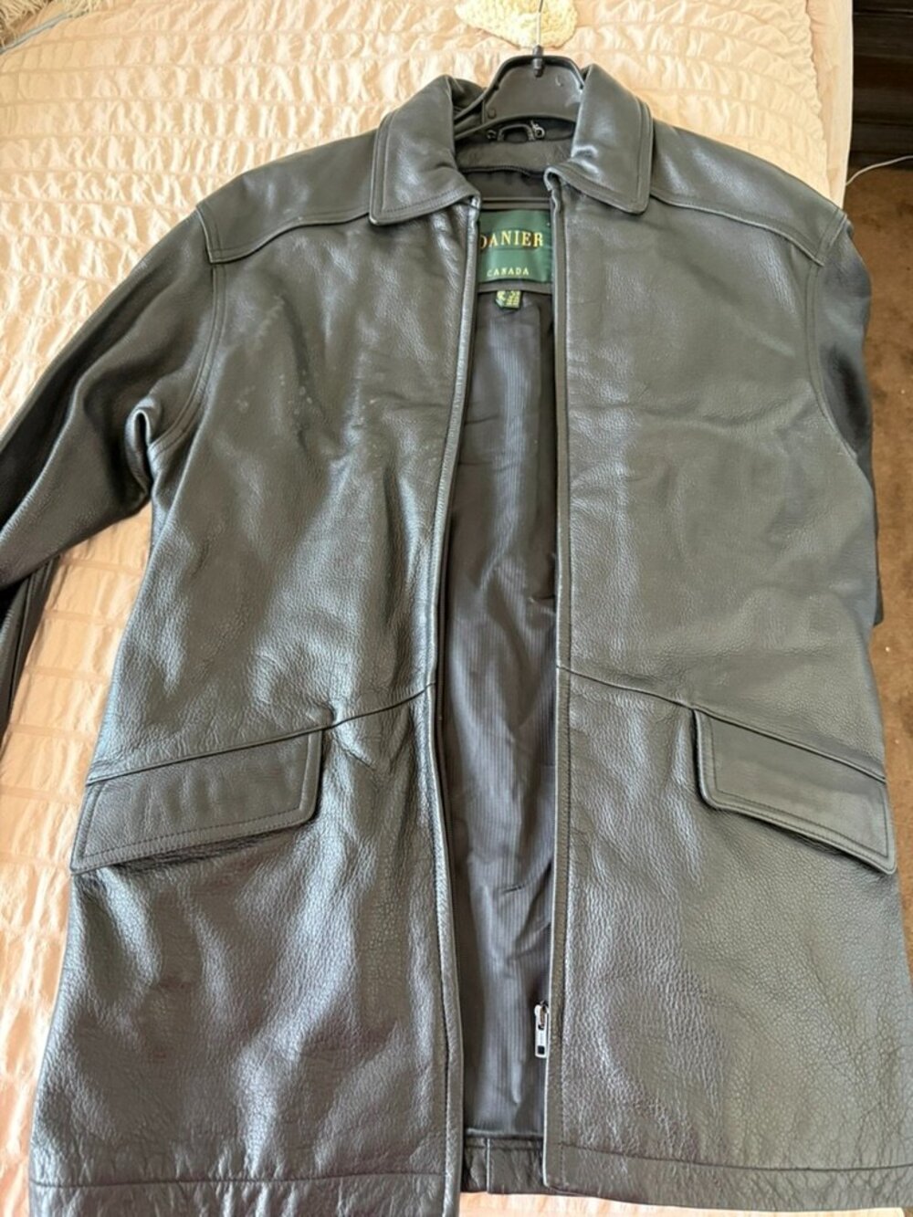 Danier Canada Black Genuine Leather Car Coat Jacket Size 8-10